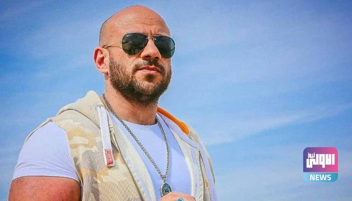 127 104425 ahmed makki kissing