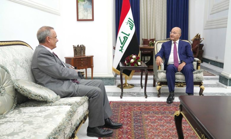 1E71B03D 03B5 4FB4 A668 93265B860F75