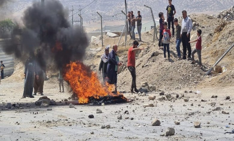 احتجاجا على استمرار ازمة المياة اهالي سليمانية يغلقون طريق قرداغ - تانجروا (صور) 7 541CBEE5 CCA4 4C8E 90BC 9041DB7779FB