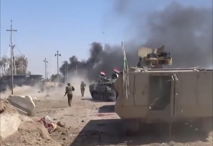 FAB25621 F500 457B B54C DBE562428A83