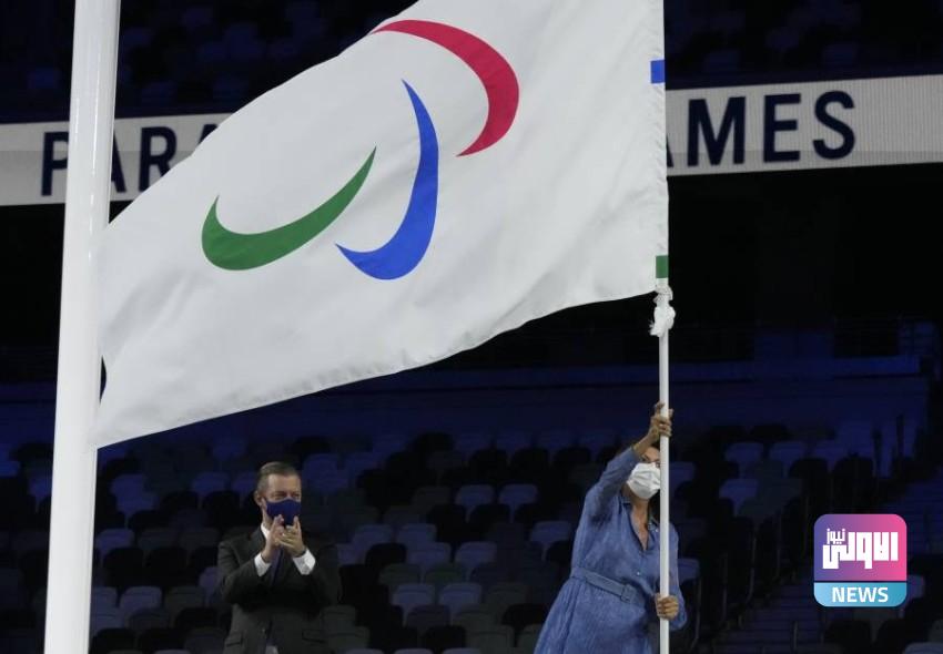 على إيقاع النشيد الوطني بلغة الإشارة باريس تتسلم شعلة البارالمبياد 1 1352154