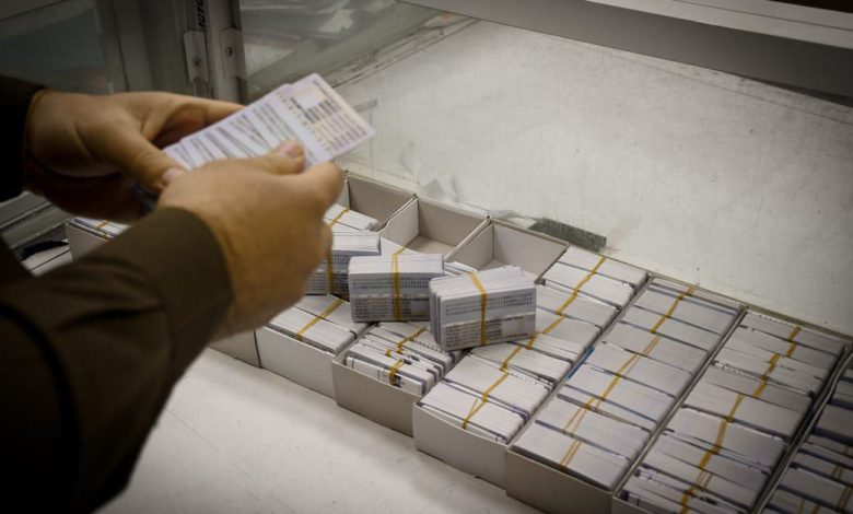 2F302EAD C8D1 4252 B5BC C144E2325912