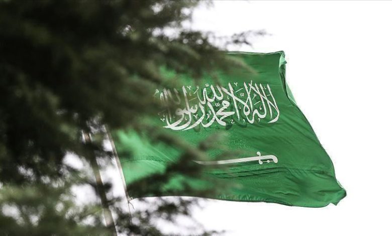 252E9331 F672 4922 BBA7 D88F3B8841A8