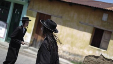 عوائل يهودية متشددة تسعى للسفر إلى إيران 5 616d46964236040300074dc9