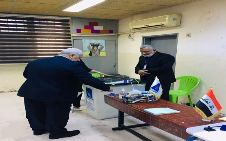 مستشار الكاظمي يعلن معالجة أجهزة التصويت التي تشهدت توقفاً 1 DF737782 A3B6 4BB3 9736 53AE4905BC91