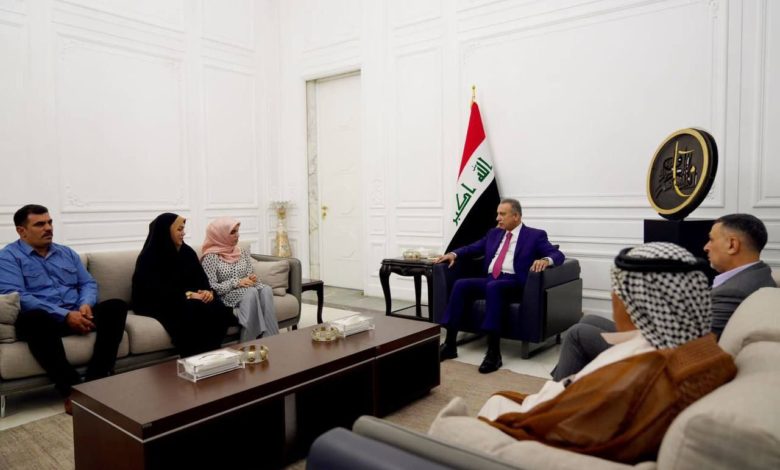 الكاظمي يستقبل الطالبة المتفوقة الكفيفة إيناس عادل ويوجه بتكريمها 1 F17F04D5 E28F 4C46 93D4 AF91E8421037