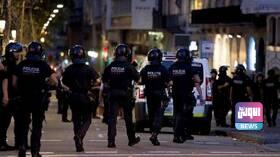 إسبانيا.. شرطة مدريد تقتل شخصا هدد المارة بسكين 5 25DDA4AE 424A 432B A3B1 283BB9B00543