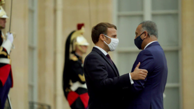 الرئيس الفرنسي إيمانويل ماكرون يدين استهداف منزل رئيس الوزراء 3 8C2316E5 4478 4E77 A864 1DF7CA0CEE7B