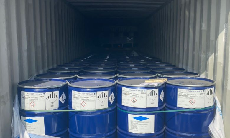 8E15CACF 70D3 4C15 A657 F4A74A945D3C