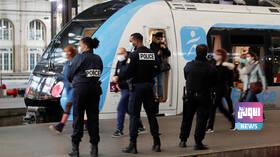 E8923722 1523 49F0 BA8F 964B7F699D1A