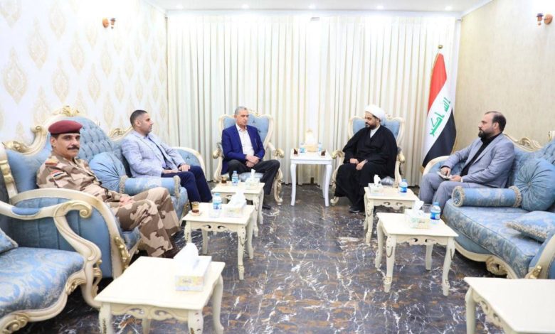 وفد حكومي رفيع يزور الخزعلي ويتعهد بالكشف عن المعتدين على المتظاهرين 1 F0A82445 555C 4C94 9E69 56D1FF93F75D