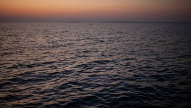 مقتل شخصين وإنقاذ 24 شخصا إثرغرق قارب مهاجرين في سواحل إزمير 2 61cc0e844236045d40498b69