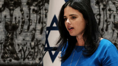 61de770e4c59b75f847b7cd9