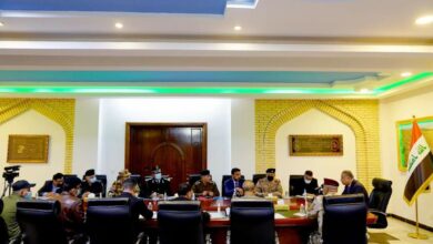 الكاظمي يجتمع بقادة الأجهزة الأمنية في محافظة النجف الأشرف 5 FB IMG 1641996646635