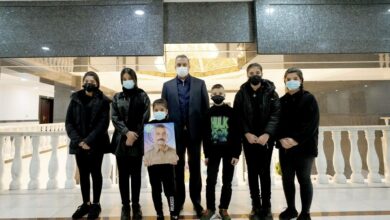 رئيس مجلس الوزراء مصطفى الكاظمي يستقبل عائلة الشهيد البطل ياسر الجوراني 3 IMG 20220120 151331 725