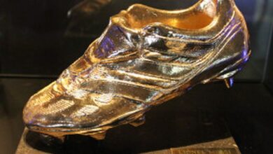 1280px Golden Shoe Lionel Messi 2012 2013