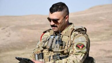 قوة أمنية تصطحب المقدم عمر نزار الى جنايات ذي قار 12 2DBF0832 7E0E 4F53 BD75 C6E1D1561A6F