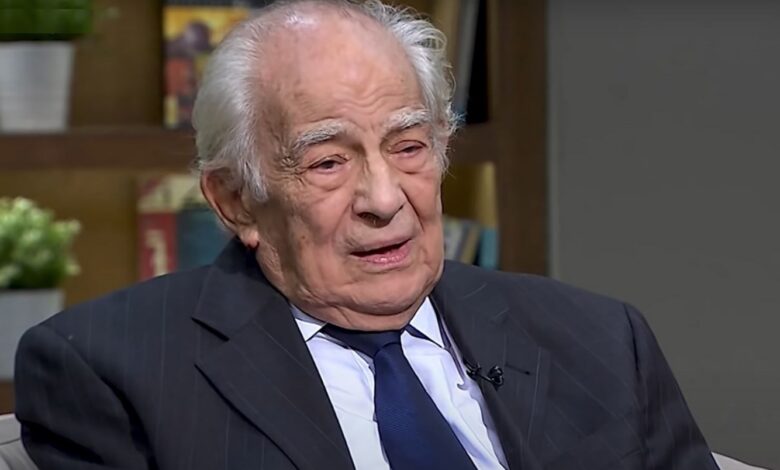 2EE924D2 42D8 42AD 88F1 D58706E4F29F