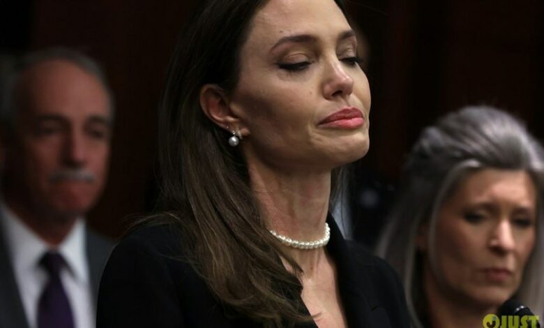 ما الذي ابكى أنجلينا جولي يوم الاربعاء الماضي ؟ 1 EC34265E B5D4 4816 B385 D600450314BD