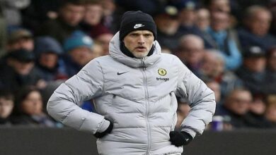 124 220316 tuchel chelsea fans burnley 700x400