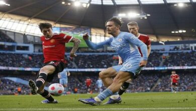 163 212439 manchester derby paused medical emergency 700x400