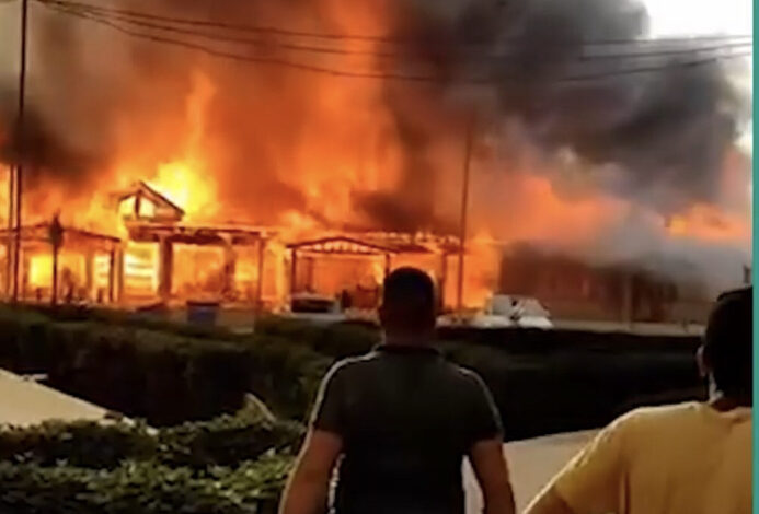 DB9676E0 EB33 4943 AF32 9D2035BFB696