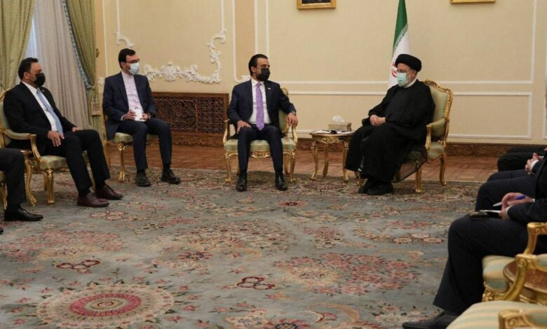 الحلبوسي يؤكد لرئيسي ضرورة تفعيل الدبلوماسية البرلمانية لحل مشاكل المنطقة 1 007E28C2 B152 4AEB 9EE8 0BCB67590D17