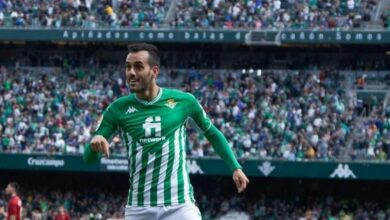 100 221354 juanmi chases karim benzema 700x400