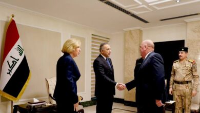 الكاظمي يستقبل السفير الأسترالي لشؤون مكافحة الإرهاب والسفيرة الأسترالية لدى العراق 4 69C9A0AB 9A95 4A81 B039 C00D4A3F9B5A