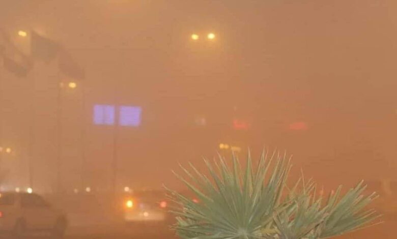 تحذيراً بشأن الموجة الغبارية التي خيمت على أجواء البلاد منذ أكثر من يومين 1 IMG 20220409 134200 768