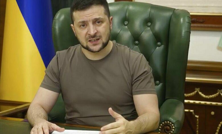 زيلينسكي يدعو ماكرون لزيارة أوكرانيا ليتأكد من "الابادة الجماعية" 1 IMG 20220418 105537 187