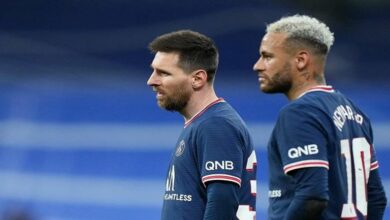 5 فائزين بجوائز الدوري الفرنسي 2022 4 124 013837 messi neymar surprises france trophies 700x400