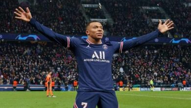 124 133440 mbappe psg near stay 700x400