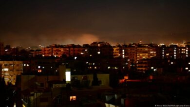 وزارة الدفاع السورية: هجوم إسرائيلي بصواريخ في جنوب دمشق تسبب في مقتل 3 ووقوع خسائر مادية 4 56732740 509