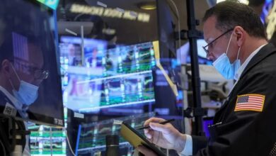 وول ستريت تتجه نحو تحقيق أكبر مكاسب أسبوعية منذ منتصف آذار 2 upload 1653632875 1679464933