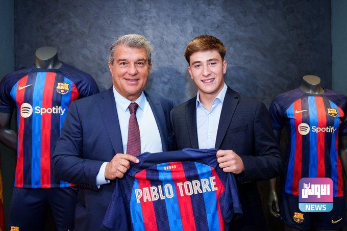 برشلونة يُعلن أولى صفقاته الصيفية 1 FVSmoUMWAAA65eb