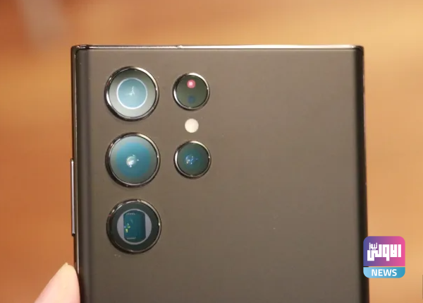 سامسونج تطلق لأول مرة أصغر مستشعر للهواتف الذكية بدقة 200