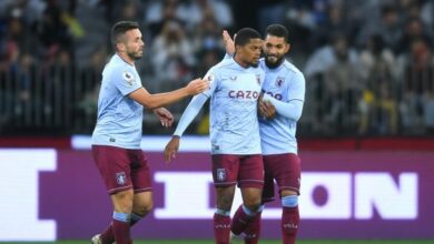 أستون فيلا يفرض التعادل على مانشستر يونايتد ودياً