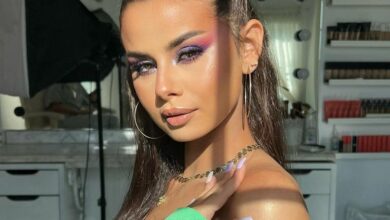 127 120142 menna arafa look selena gomez 2