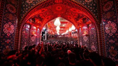 العشاق الوافدون لأبي الاحرار الحسين عليه السلام يحييون ليلة العاشر من محرم الحرام بين الحرمين الشريفين (صور) 4 IMG 20220809 011147 196