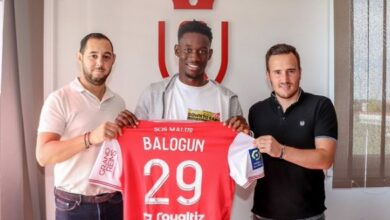 مهاجم أرسنال ينتقل إلى الدوري الفرنسي