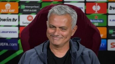 122 211411 mourinho mocks belotti roma virus 700x400