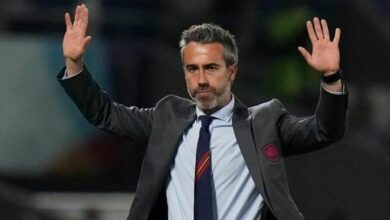 122 230941 spain women coach jorge vilda 15 players 700x400