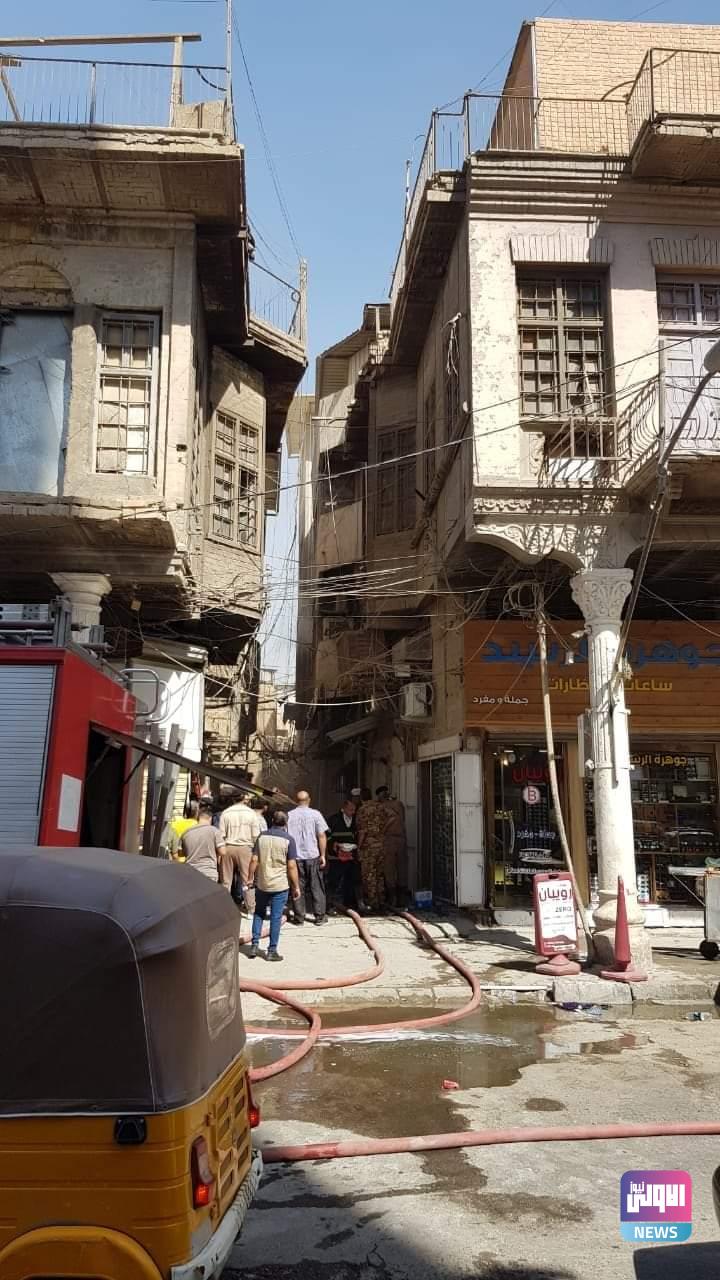 إخماد حريق اندلع داخل مخزن تجاري في شارع الرشيد ببغداد (صور) 13 FB IMG 1664712424112