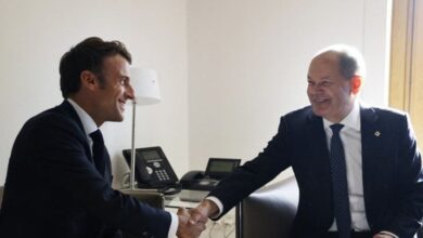 ماكرون وشولتس يبديان رغبة في التهدئة خلال اجتماع في بروكسل 4 IMG ٢٠٢٢١٠٢١ ٠٨٤٧٤٥