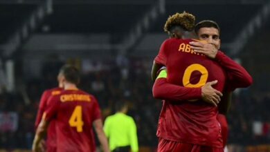 النيران الصديقة تمنح روما فوزاً ثميناً في الدوري الأوروبي