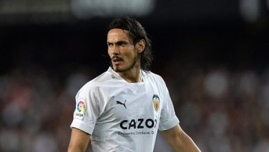 كافاني يتعرض لإصابة أمام برشلونة