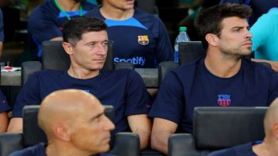 122 222719 barcelona stars pique retierd lewandowski 700x400