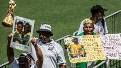 192 141354 brazil fans farewell pele 700x400