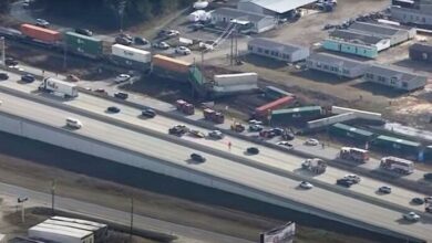 انحراف قطار في ولاية تكساس بعد صدمه شاحنة 3 IMG ٢٠٢٣٠٢١٤ ٠٧٠٧٥٢